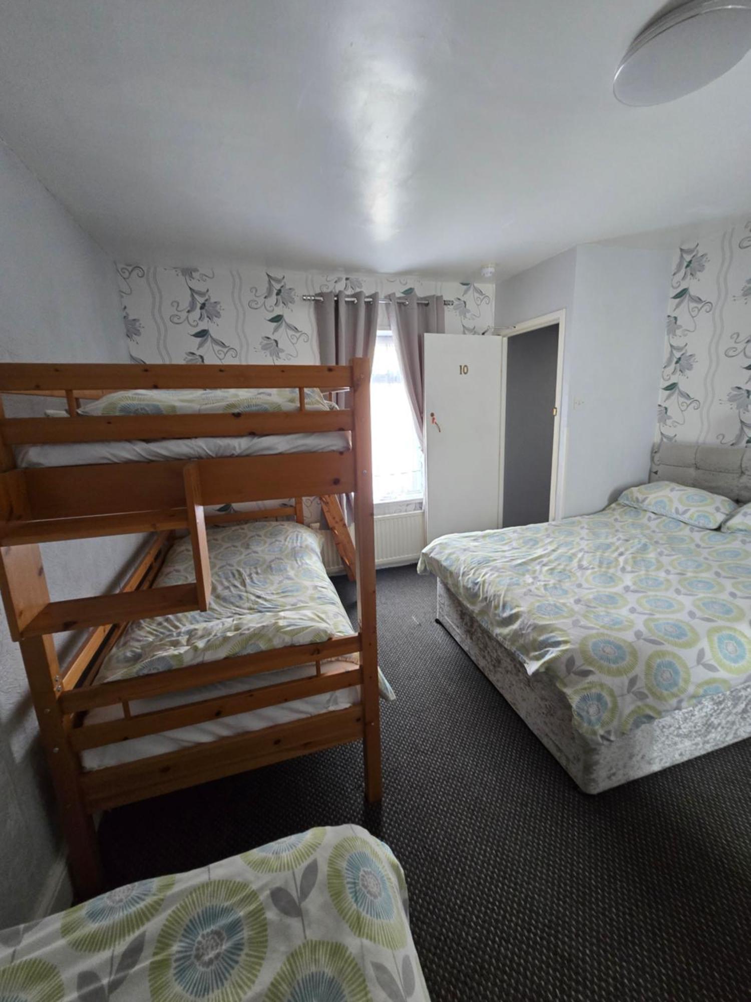 Tobermory Hotel Blackpool Bagian luar foto