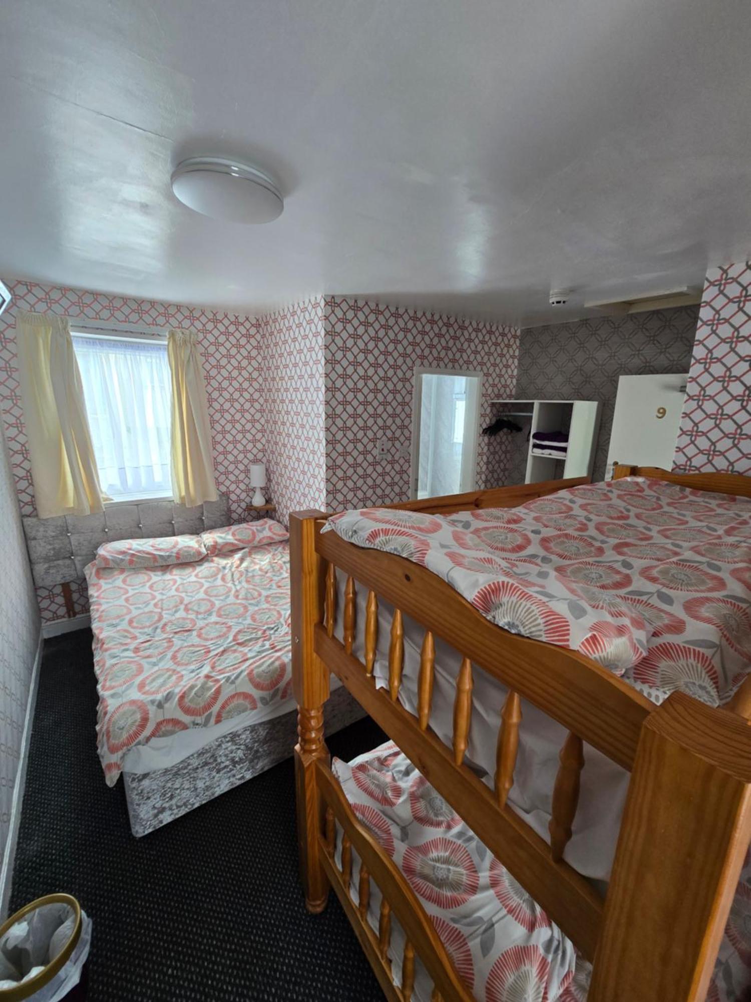Tobermory Hotel Blackpool Bagian luar foto