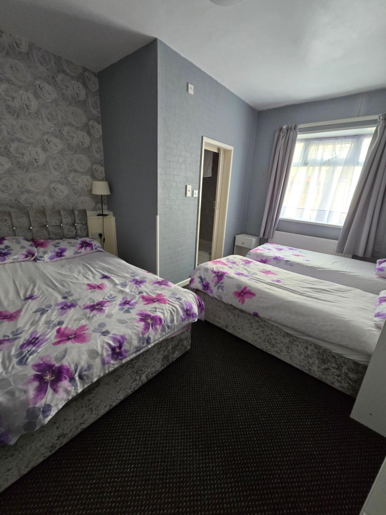 Tobermory Hotel Blackpool Bagian luar foto