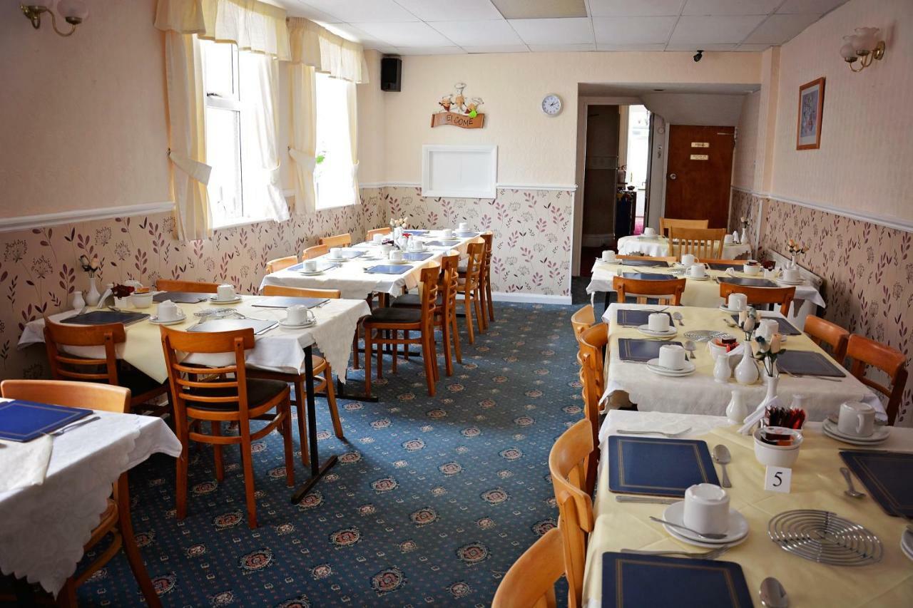 Tobermory Hotel Blackpool Bagian luar foto